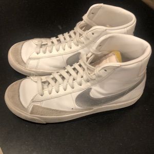 Nike BlazerMid '77 'Summit White Silver' Sz 7.5